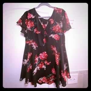 Torrid flutter sleeve blouse